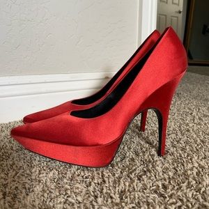 Pour La Victoire Red Satin Platform Pumps Heels